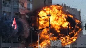 AP photographer captures moment bomb hits apartment building in Lebanon 