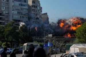 AP photographer captures moment bomb hits apartment building in Lebanon 